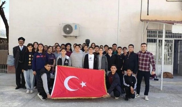 Çermik'te, hayatını kaybeden öğretmen ve öğrenciler anıldı