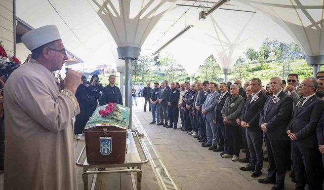 CHP Genel Başkanı Özel, gazeteci Yıldırım'ın cenaze törenine katıldı
