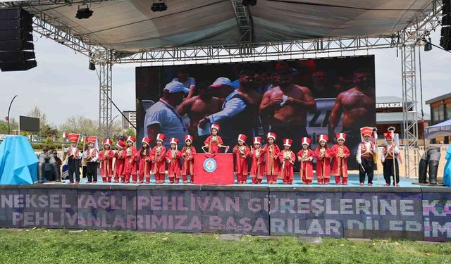 CHP'lilerin sırt döndüğü çocuklar er meydanına çıktı