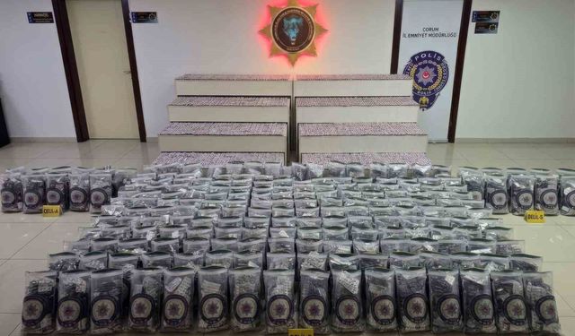 Çorum polisinden uyuşturucu sevkiyatına darbe: Binlerce hap ele geçirildi