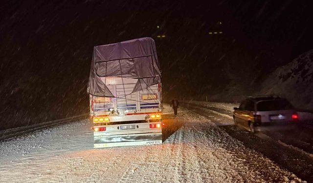 Çorum'da kar yağışı etkili oluyor