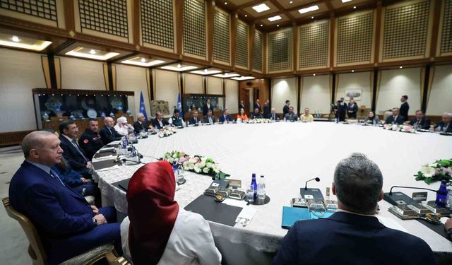 Cumhurbaşkanı Erdoğan, işçi ve işveren temsilcilerini kabul etti