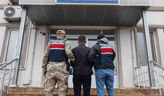 Dolandırıcılık suçundan aranan şahıs yakalandı
