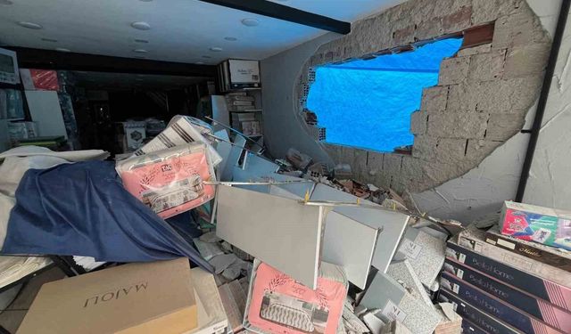 Dükkanı yıkılan esnafa 'brandalı' çözüm