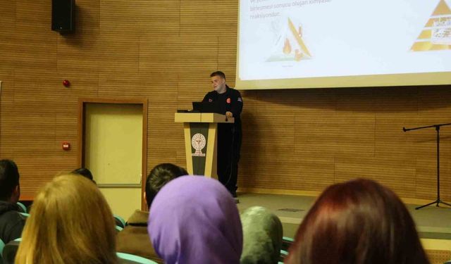 Düzce'de sağlıkçılara yangın eğitimi