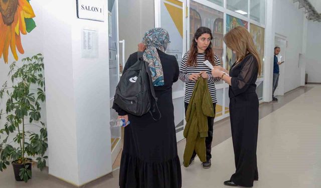 E-KPSS adaylarına hem prova hem moral desteği