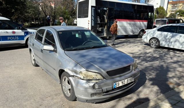 Edirne'de minibüs ile otomobil çarpıştı: 1 yaralı