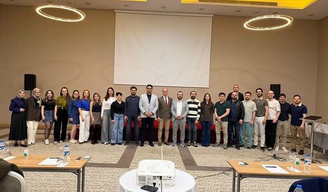 Erzincan'da kuru göz hastalığına yönelik bilimsel sunum