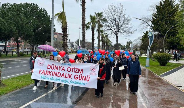Fatsa'da otizm için farkındalık yürüyüşü