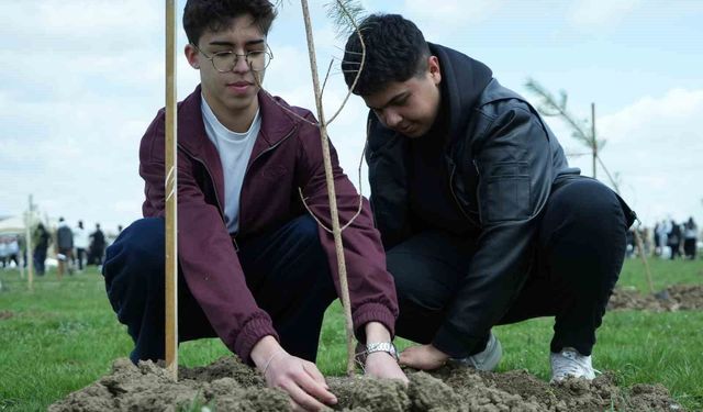 Geleceğe nefes olacak 2 bin fidan toprakla buluştu