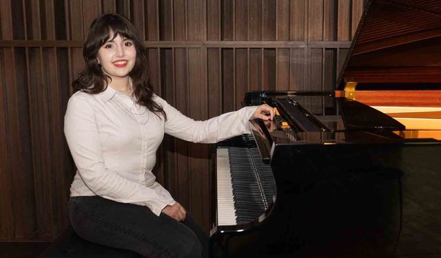 Genç piyanistin 'üstün' başarısı