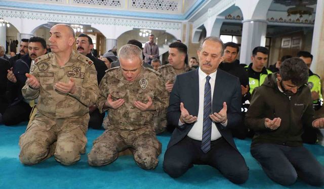 Hakkari'de şehitler için mevlit okutuldu