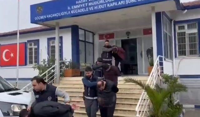 Hatay'da 52 göçmen yakalandı, 12 organizatör tutuklandı