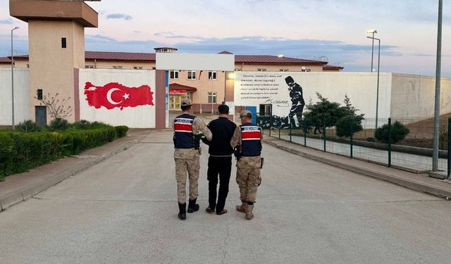 Hırsızlık suçundan 26 yıl kesinleşmiş cezayla aranan şahıs yakalandı