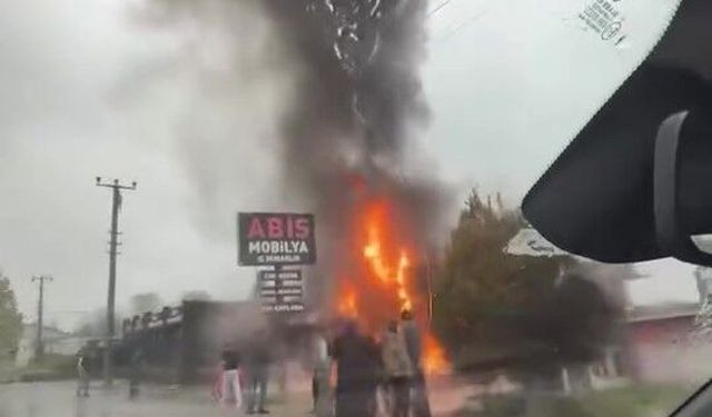 İş yeri alevlere teslim oldu