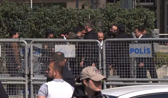 İstanbul İl Emniyet Müdürü Yıldız, Levent'te çatışmanın olduğu bölgede inceleme yaptı