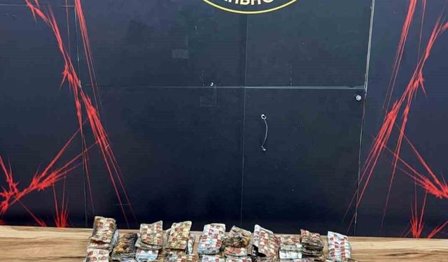 İzmir'de suç delillerini gizlemek için evi yakan 10 şüpheli yakalandı