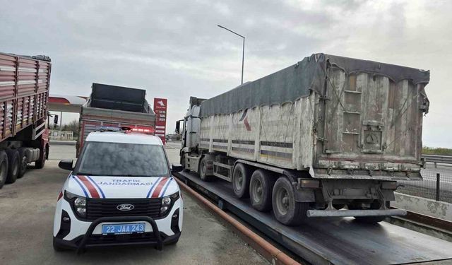 Jandarmadan tonaj uygulaması: 2 araca 120 bin lira ceza kesildi