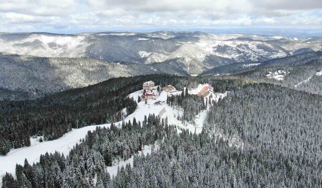 Kar geri döndü: Nisan ayında kışı aratmayan manzara