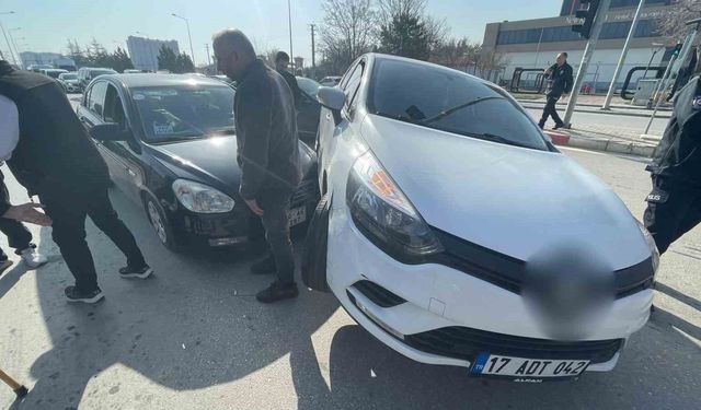 Karaman'da yaşanan kaza ucuz atlatıldı