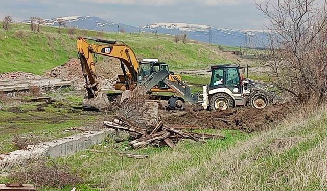 Kars-Gümrü demiryolu hattında çalışmalar başladı