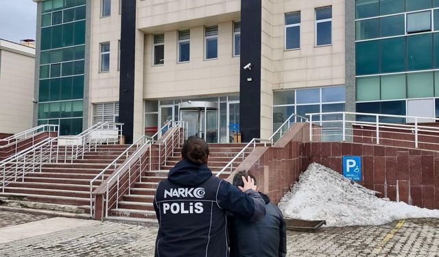 Kars'ta torbacılara operasyon: Uyuşturucu satıcısı tutuklandı