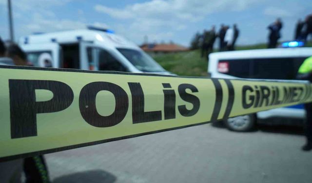 Kasksız motosiklet kullandı, kazada can verdi