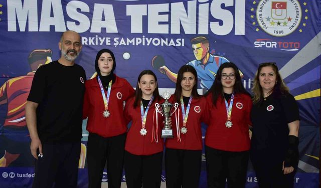Kastamonu Üniversitesi Ünilig Masa Tenisi Şampiyonası'nda Türkiye ikincisi oldu