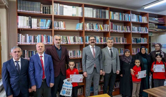Kastamonu'da en çok kitap okuyan öğrenciler ödüllendirildi