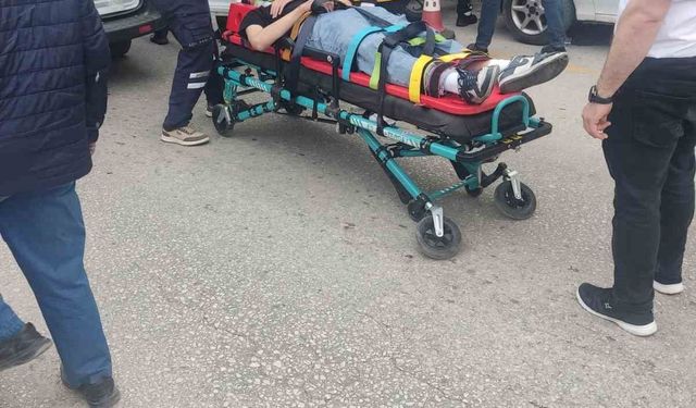 Kastamonu'da motosiklet otomobile çarptı: 1 yaralı