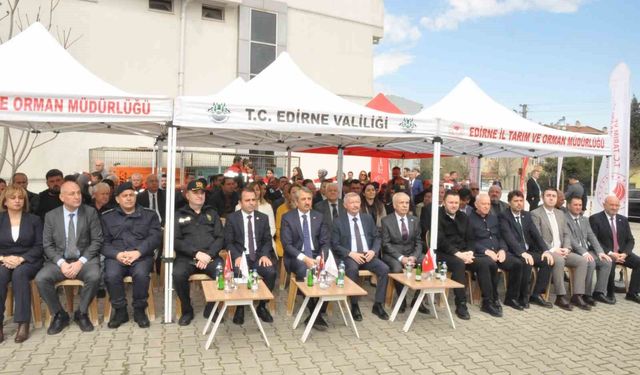 Keşan'da çiftçiye yüzde 75 bakanlık destekli hibrit ayçiçeği tohumu dağıtıldı