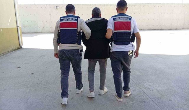 Kesinleşmiş hapis cezalarıyla aranan 2 şahıs yakalandı