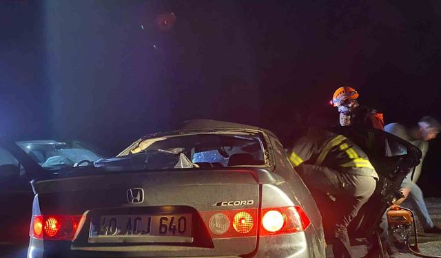 Kırşehir'de iki otomobil çarpıştı: 6 yaralı