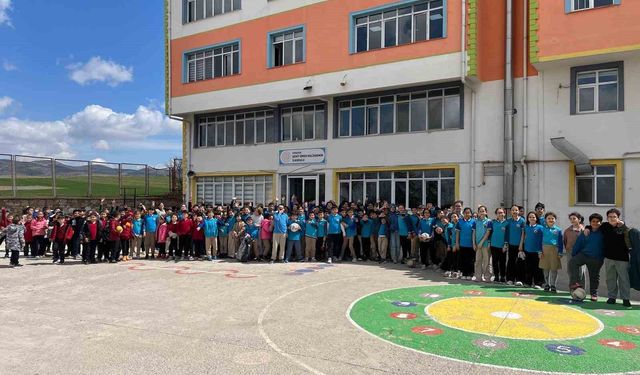 Kırşehir'de öğrenciler Gazze için bağışta bulundu