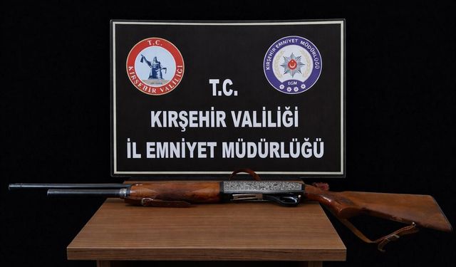Kırşehir'de polis ruhsatsız silah ele geçirdi