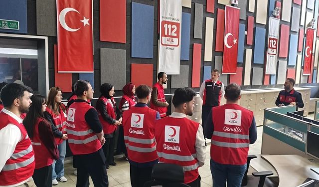 Kızılay gönüllülerine acil çağrı yönetimi anlatıldı