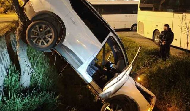 Lüleburgaz'da otomobil AVM otoparkına araç uçtu