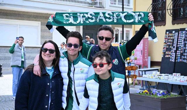 Maç için Eskişehir'e gelen Bursaspor taraftarı, kentin turistik yerlerine akın etti