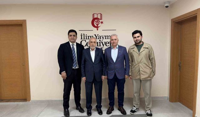 Malatyalı iş insanlarından İlim Yayma Cemiyeti'ne ziyaret