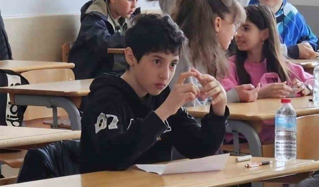 Matematik Olimpiyatı ön eleme sınavında Türkiye dördüncüsü Emet'ten