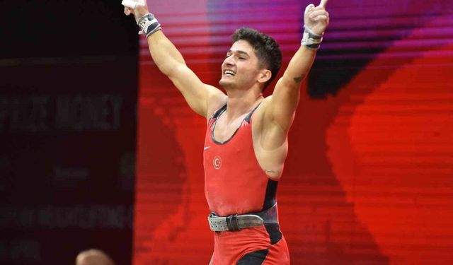 Muhammed Furkan rekorla Avrupa şampiyonu