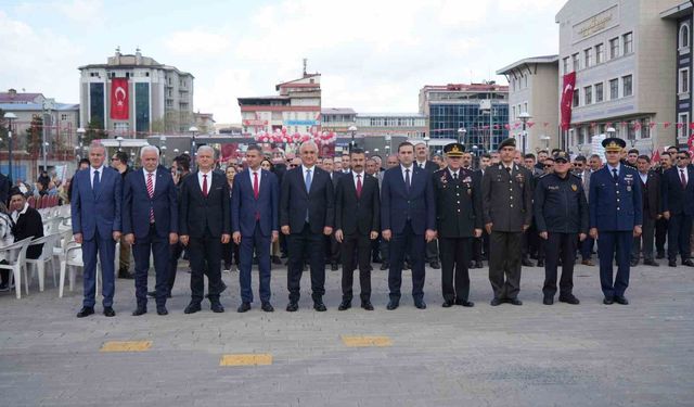 Muş'ta 23 Nisan Ulusal Egemenlik ve Çocuk Bayramı kutlandı