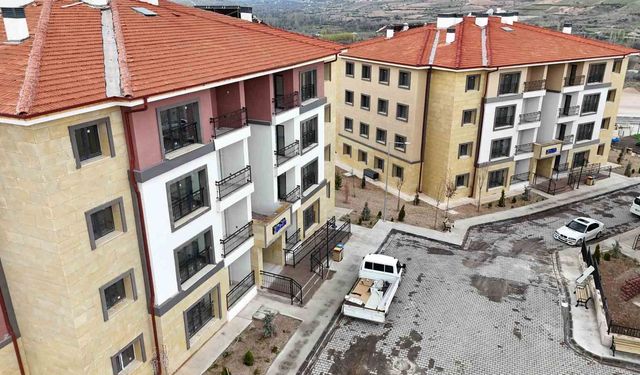 Nevşehir'de TOKİ konutları hak sahiplerine teslim edildi