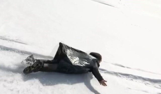 Nisan ayında çöp poşetiyle kaydılar, o anları kayda aldılar