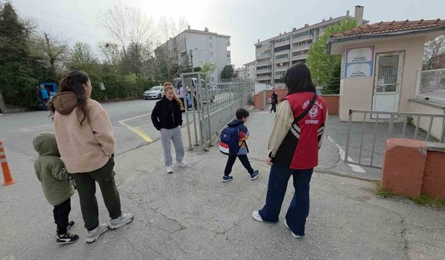 Okul önlerinde sıkı denetim