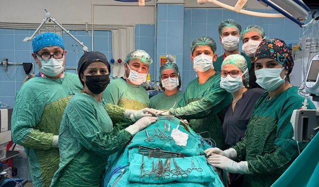 Ordu'da ileri evre gırtlak kanseri ameliyatı ilk kez başarıyla gerçekleştirildi
