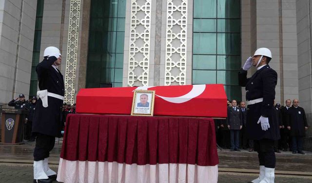 Polis memuru dualarla uğurlandı