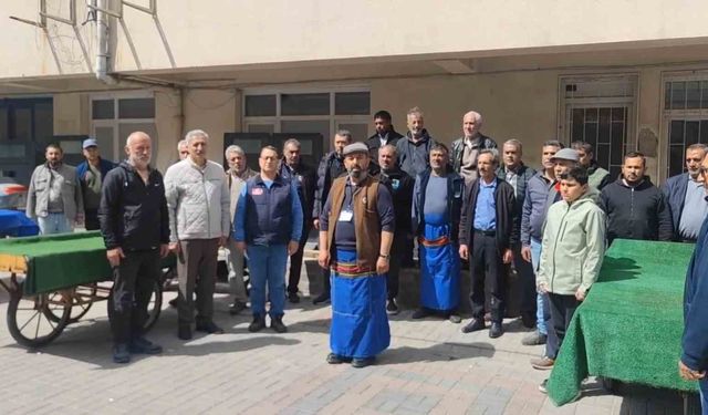 Şarköy'de seyyar satıcılardan belediye önünde açıklama