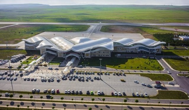 Sivas Nuri Demirağ Havalimanı ilk çeyrekte 107 bin kişiye hizmet verdi