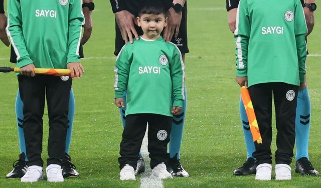 Tavaslı minik Mehmet için Konyaspor-Fenerbahçe maçının seremonisinde farkındalık oluşturuldu